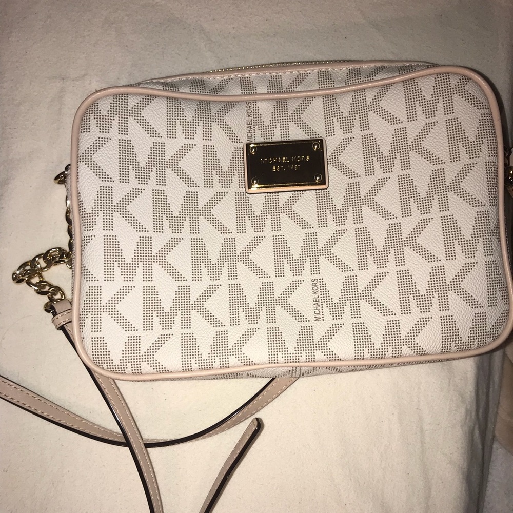 Michael Kors Jet Set Travel Signature Crossbody